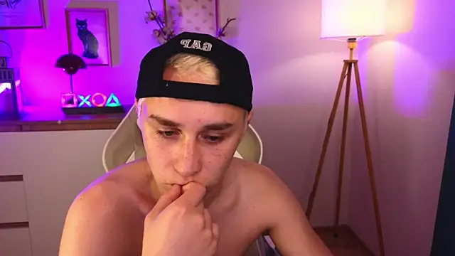 e1v1s Webcam Show