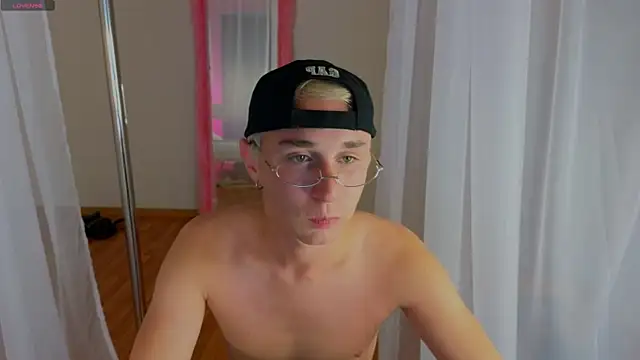 e1v1s Webcamshow