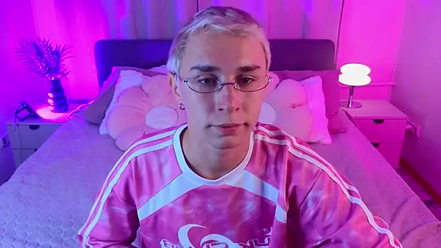e1v1s webcam show
