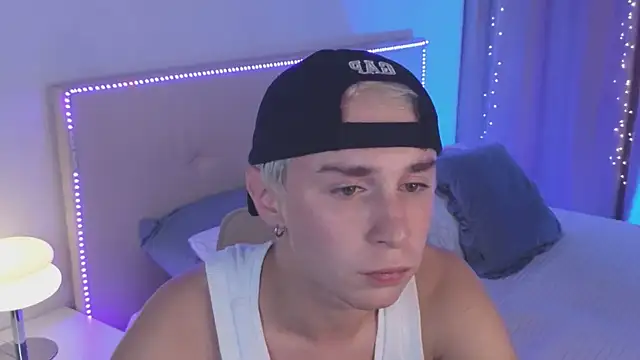 e1v1s webkamerás műsora