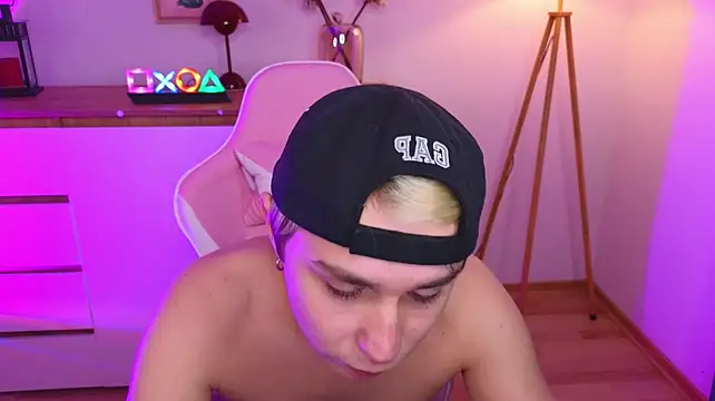 e1v1s: вебкам-шоу