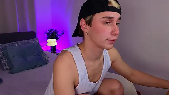 e1v1s Show in webcam