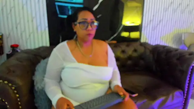 OliviaWilliamm Chat XXX live