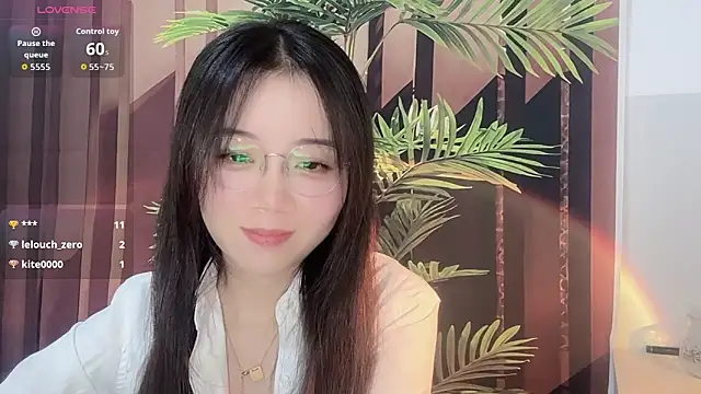 צ'אט XXX בשידור חי של 77-Vicky