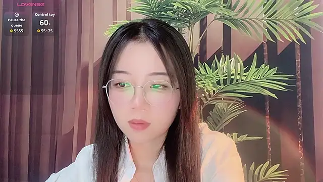 77-Vicky Live XXX Chat