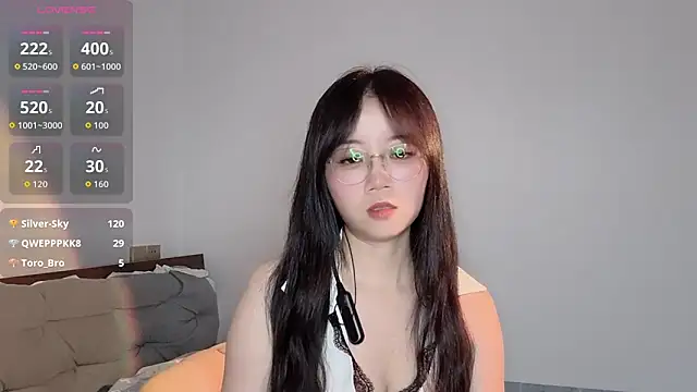 77-Vicky's Live XXX Chat