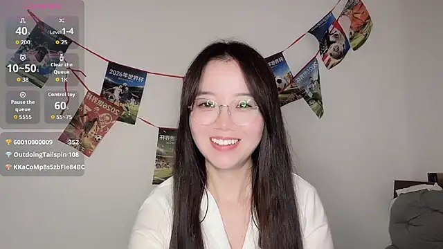 77-Vicky's Live XXX Chat