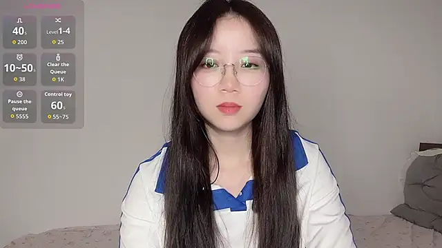 77-Vicky Live XXX-chat