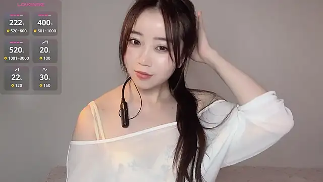 77-Vicky's Live XXX Chat