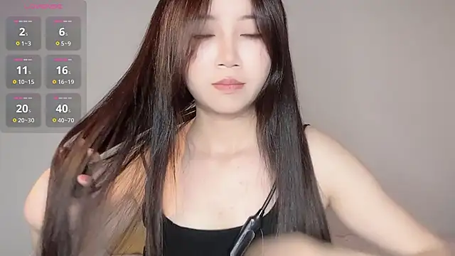 77-Vicky's Live XXX Chat