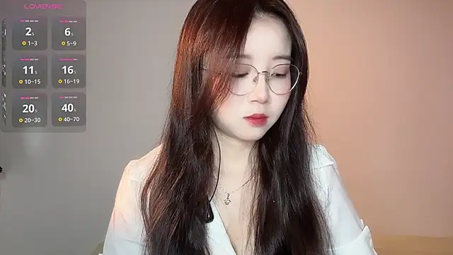77-Vicky's Live XXX Chat