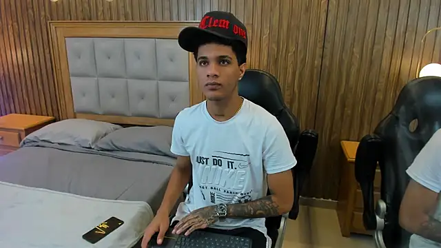 Mael_Jason Adlı Modelin Web Kamerası Şovu