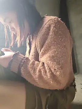 Emma-sin Adlı Modelin Canlı Sohbet Odası