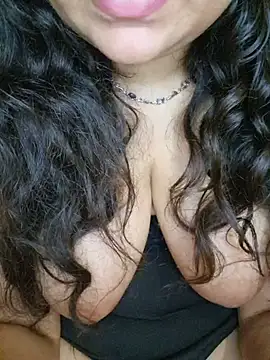 Momoss2's Webcam Show