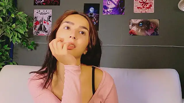 دردشة Baby_Miira الجنسية المباشرة