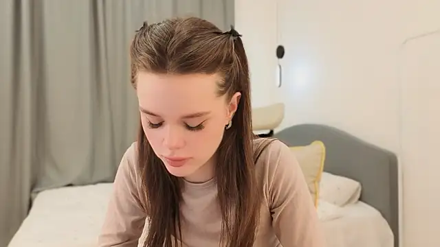 ginnyclub Show in webcam