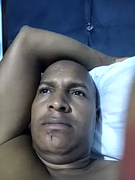 luis391986 Show in webcam