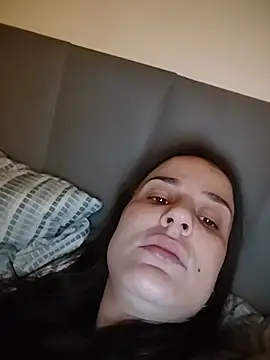 SerenaaLee Show in webcam