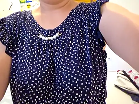Chat +18 de MeliissaMely ao vivo