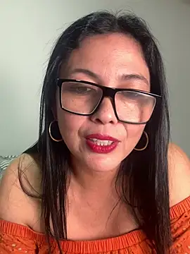 Scarlett_Valnyx Adlı Modelin Canlı XXX Sohbeti