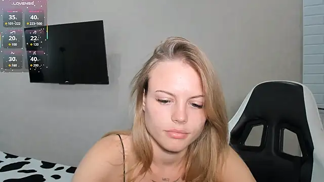 SaraShadoww – Naživo XXX chat