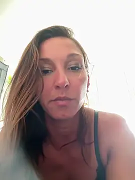 chiara-loveandlife's Webcam Show