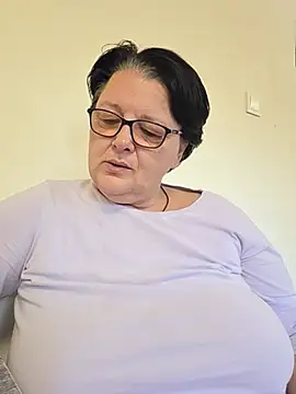 Diana_Diafan Adlı Modelin Canlı XXX Sohbeti
