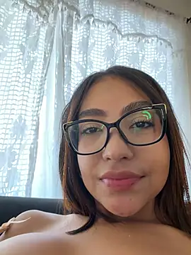 Chat XXX en directo de Emily_Rous01
