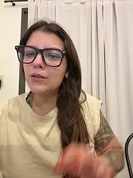 lilylovelesss Show in webcam