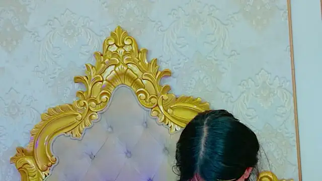AnitaHeart Adlı Modelin Canlı XXX Sohbeti