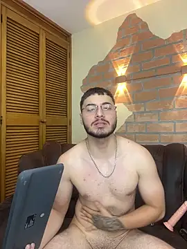 Brandon_01 Adlı Modelin Web Kamerası Şovu