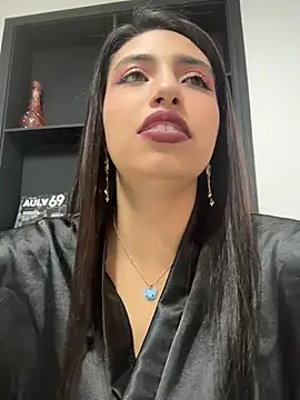 TAMMYBLACKK Adlı Modelin Canlı XXX Sohbeti
