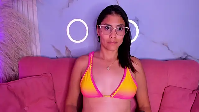 LunaRossie_'s Live XXX Chat