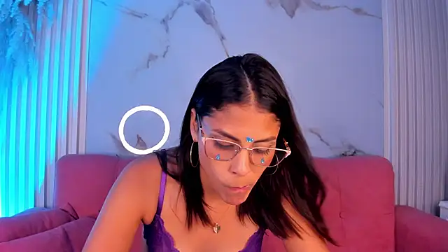 LunaRossie_ Adlı Modelin Canlı XXX Sohbeti