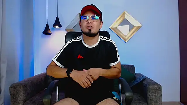 Show modela dominikvega na web-kameri