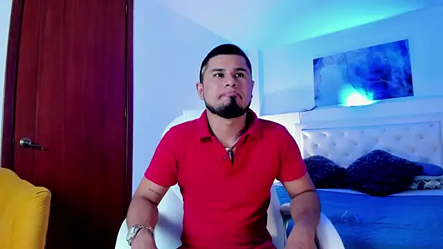 Show modela dominikvega na web-kameri