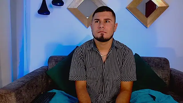 Show modela dominikvega na web-kameri