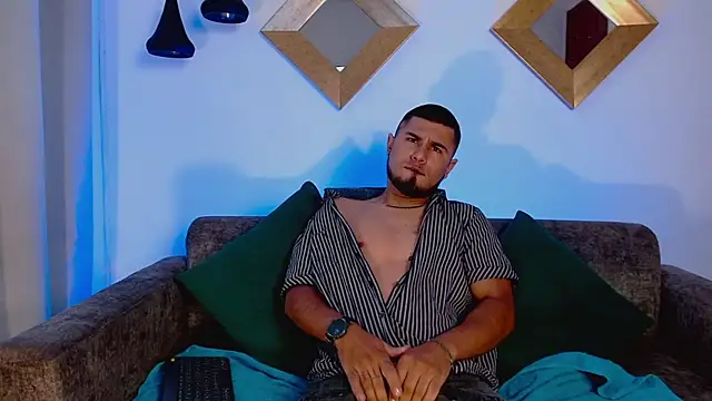 Show modela dominikvega na web-kameri