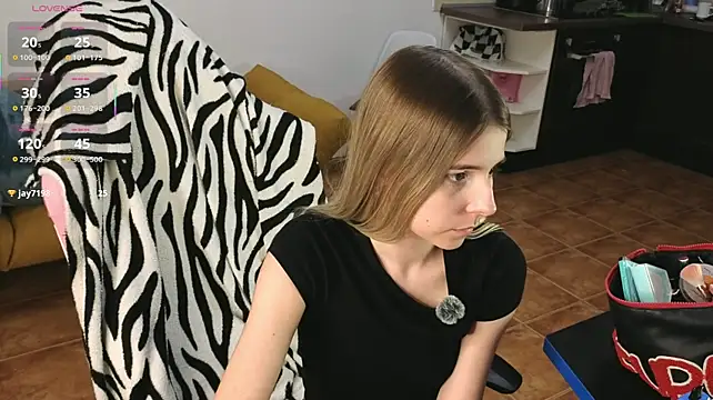 צ'אט XXX בשידור חי של Honey_Lia