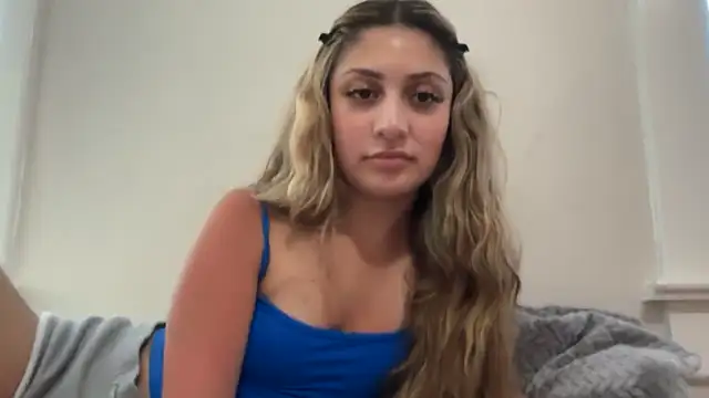 Badbihdani18's Webcam Show