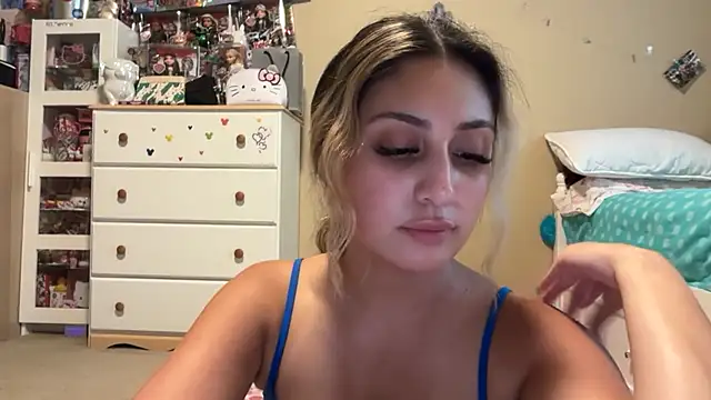 Badbihdani18 Show in webcam