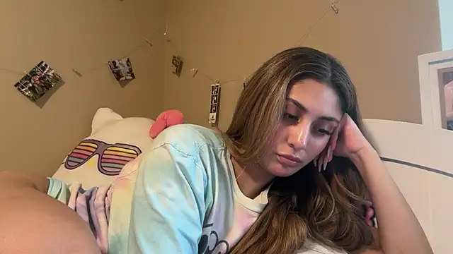 Badbihdani18 Webcam Show