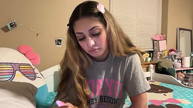 Badbihdani18's Webcam Show
