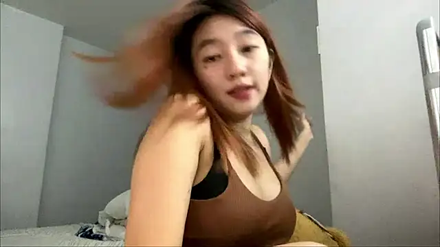 Mami_Ally Pertunjukan Webcam