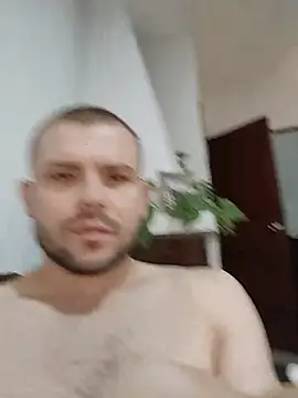 Show modela princerigo na web-kameri