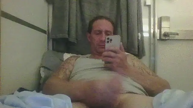 brazybooty92 webcam show
