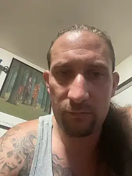 Dddydick1: διαδικτυακό σόου στην κάμερα