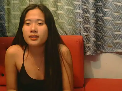petiteasian_pinaygirl Adlı Modelin Canlı Sohbet Odası
