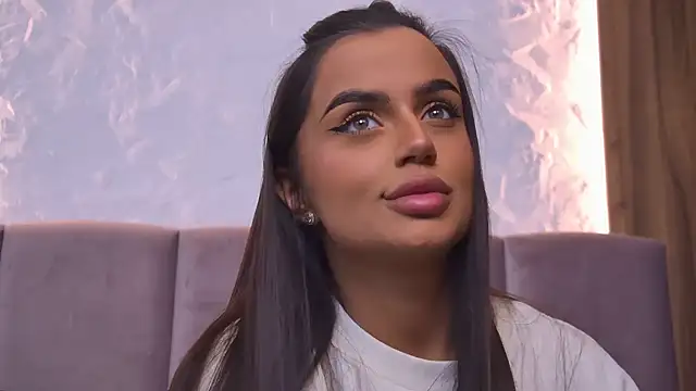 AliceKane's Live XXX Chat