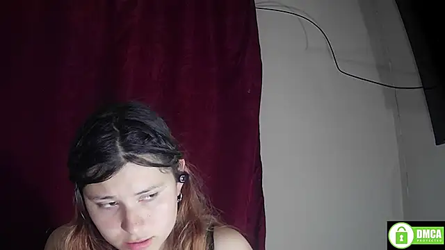 StarElii élő XXX-chatje